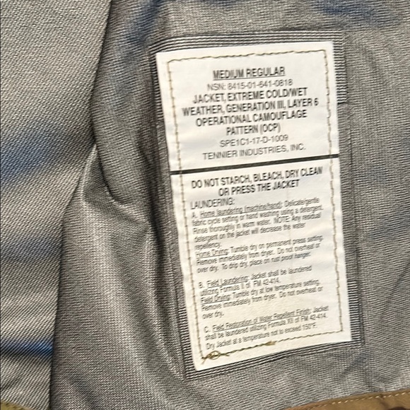 OCP - Camouflage Hooded Jacket - size medium - Picture 3 of 4